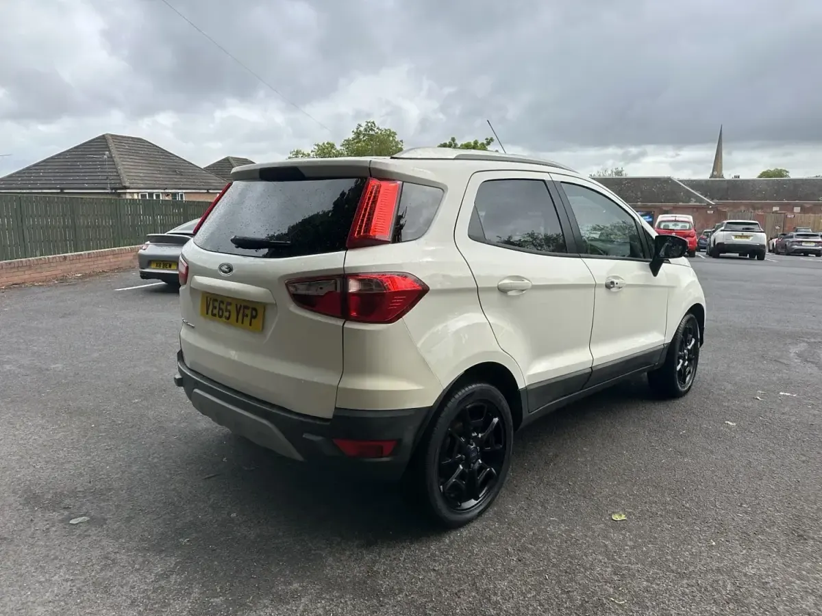 Używany Ford Ecosport Titanium 2015 Biały SUV