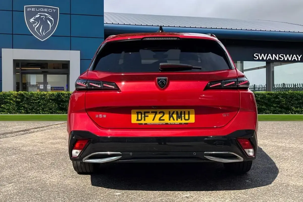 Used Peugeot 308 SW GT 129 HP (94 kW) 2023 Red Estate