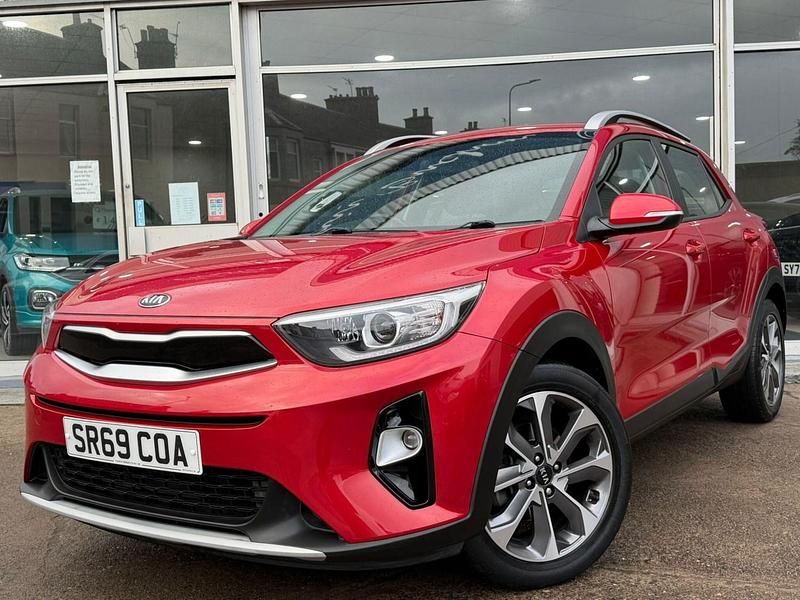 Red Used 2020 Kia Stonic SUV | £10,500 (Good price) - Image 1/4