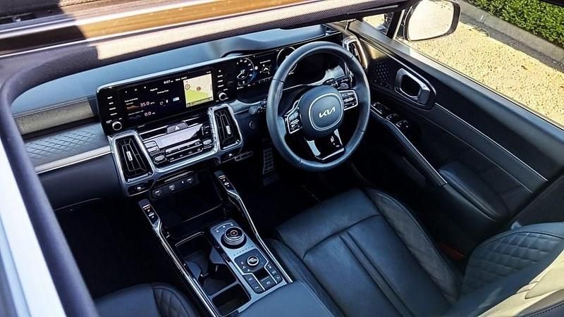 Used Kia Sorento 226 HP (166 kW) 2023 Black SUV