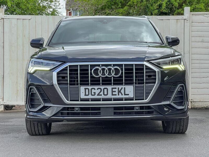 Second-hand Audi Q3 S-Line 150 CP (110 kW) 2020 Negru SUV