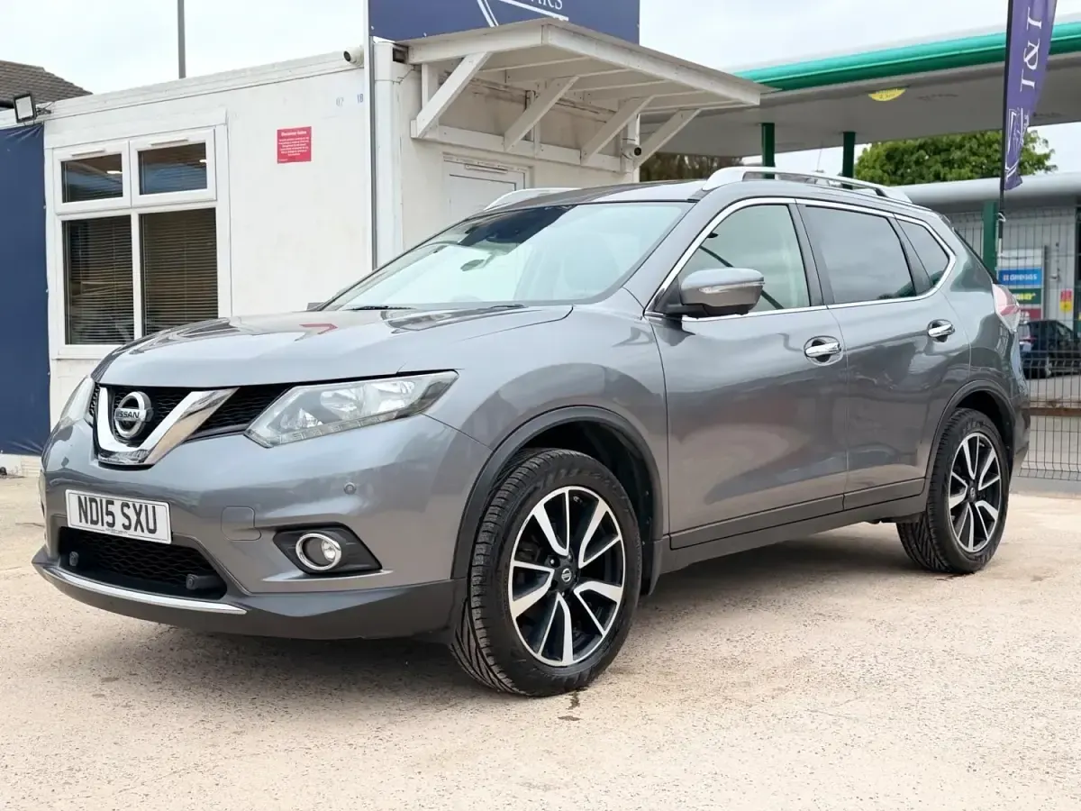 Usado Nissan X-Trail N-TEC 130 CV (95 kW) 2015 Gris SUV