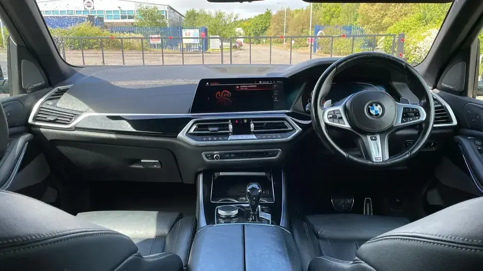 Usado BMW X5 M Sport 335 HP (246 kW) 2021 Preto SUV