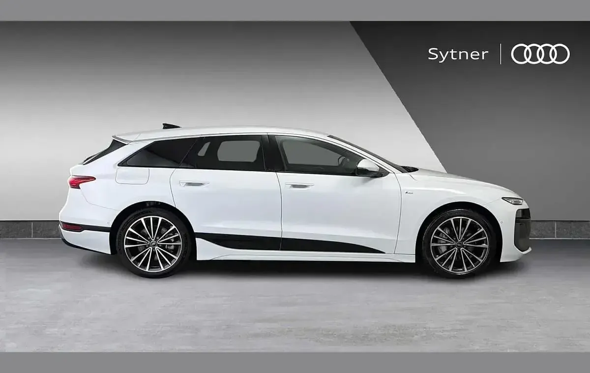 Używany Audi A6 e-tron S-Line 266 kW (362 KM) 2025 Biały Kombi