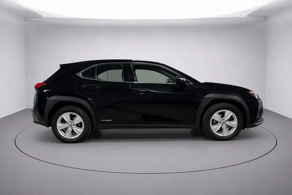 Used Lexus UX 184 HP (135 kW) 2022 Black SUV