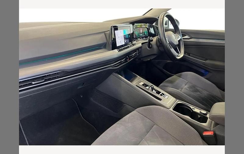 Used VW Golf VIII Style 130 HP (95 kW) 2021 White Hatchback