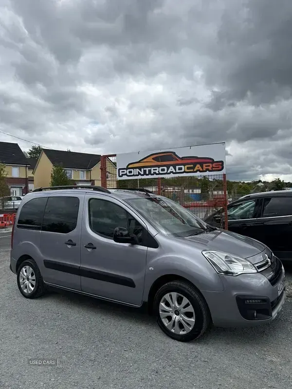 Used Citroën Berlingo XTR 120 HP (88 kW) 2016 Grey MPV