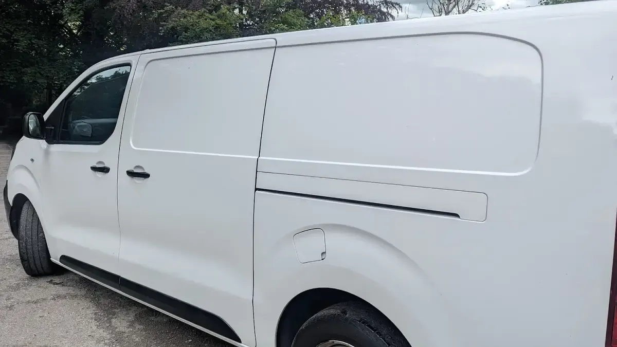 Used Vauxhall Vivaro Edition 100 HP (73 kW) 2021 White MPV