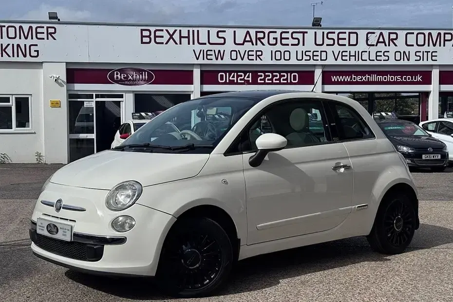 Used Fiat 500 Lounge 69 HP (50 kW) 2010 White Hatchback