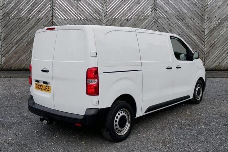 Used Citroën Dispatch 145 HP (106 kW) 2022 White MPV