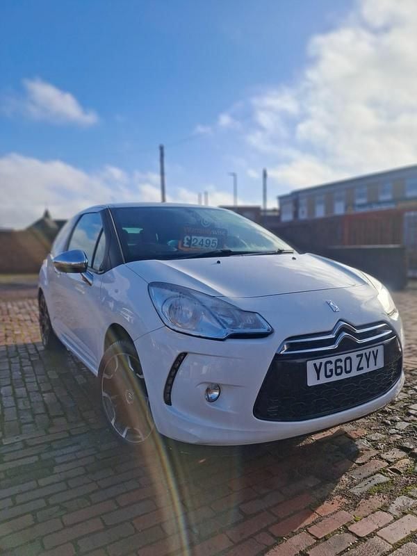 Used Citroën DS3 2010 White Hatchback