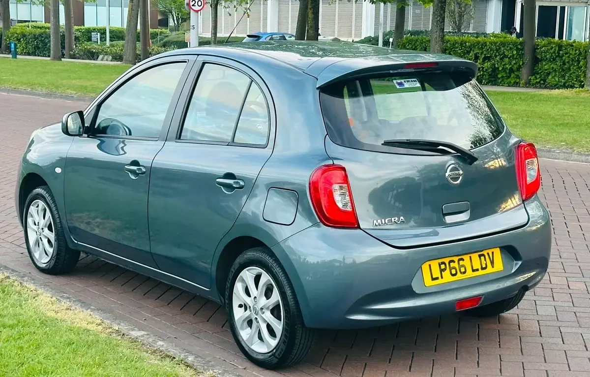 Used Nissan Micra Acenta 80 HP (58 kW) 2016 Grey Hatchback