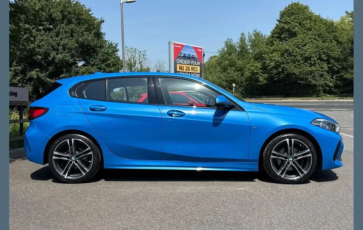 Used BMW 118 M Sport 134 HP (98 kW) 2023 Blue Hatchback