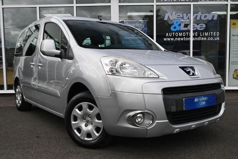 Silver Used 2010 Peugeot Partner Tepee S MPV | £2,900 (Fair price) - Image 1/4