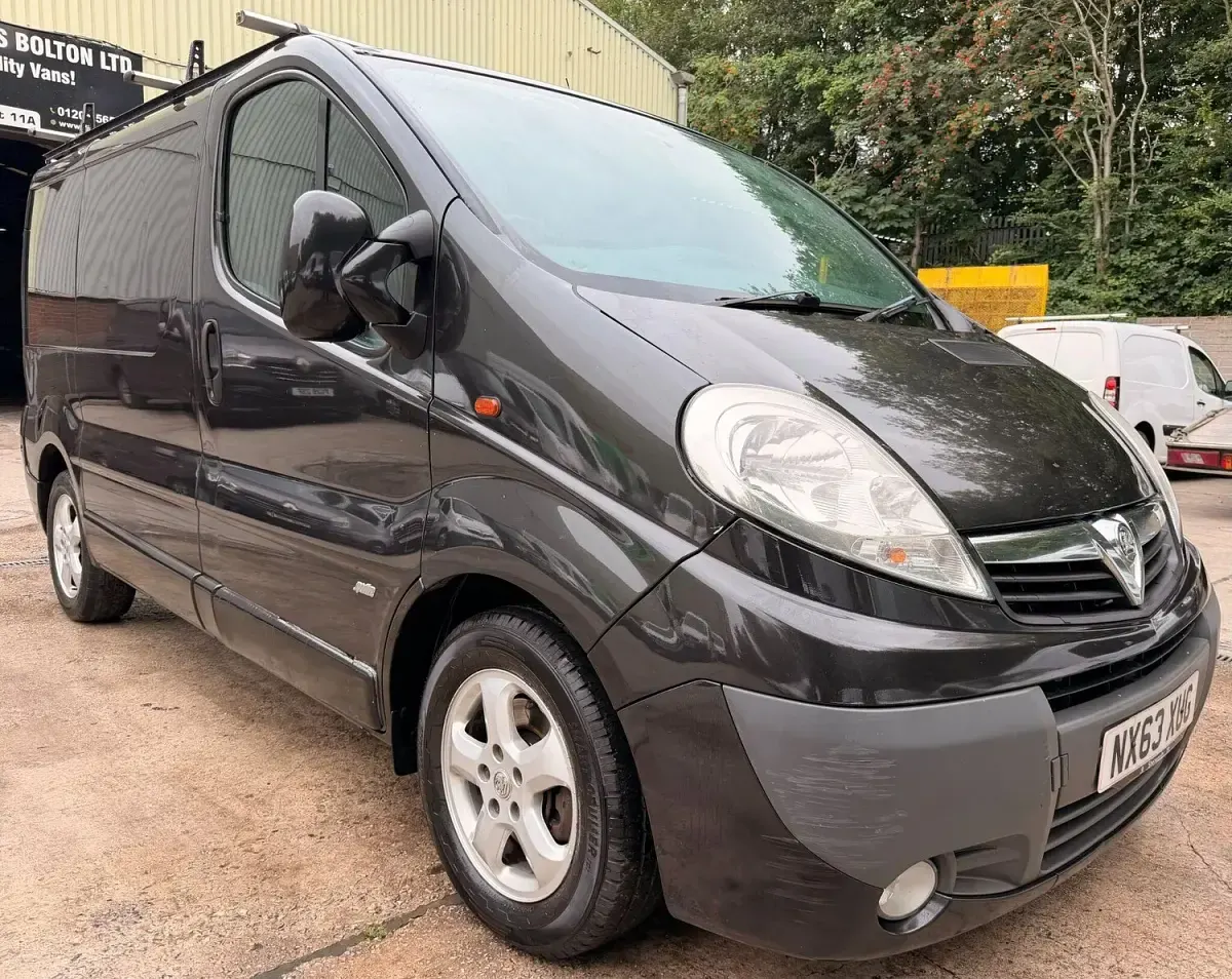 Used Vauxhall Vivaro Sportive 115 HP (84 kW) 2013 Black MPV