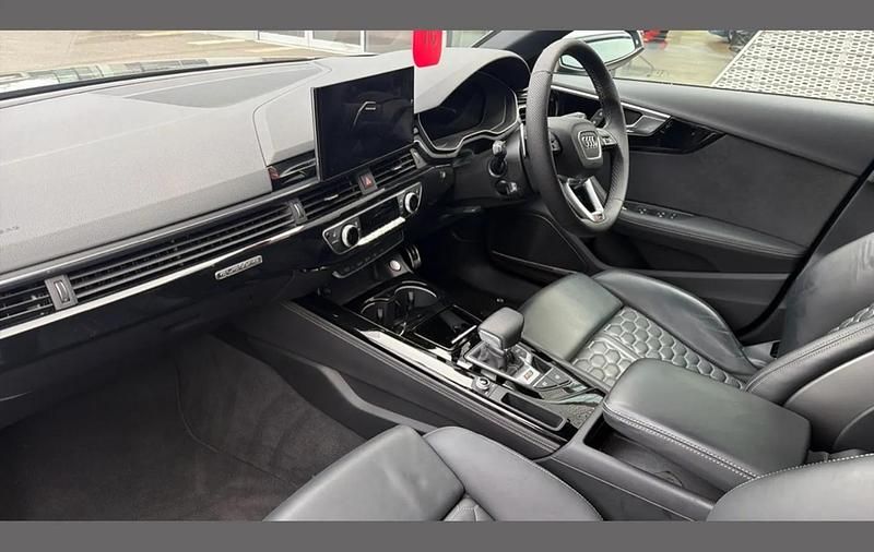 Used Audi RS4 Advanced 444 HP (326 kW) 2024 Black Estate