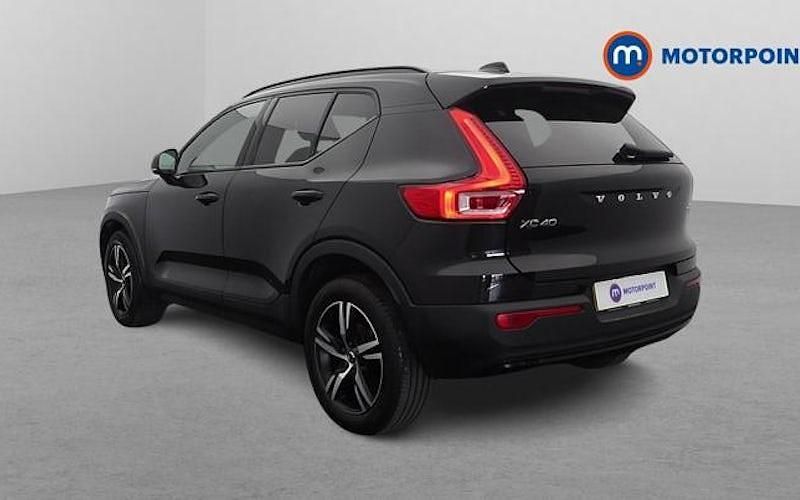 Used Volvo XC40 R-Design 163 HP (119 kW) 2021 Black SUV