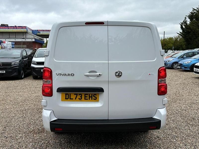 Used Vauxhall Vivaro 145 HP (106 kW) 2023 White MPV