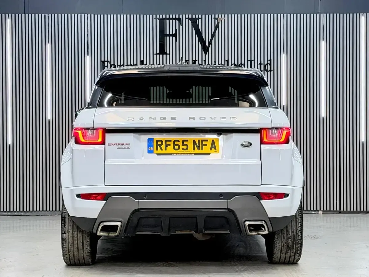 Used Land Rover Range Rover evoque HSE Dynamic 2015 White Estate