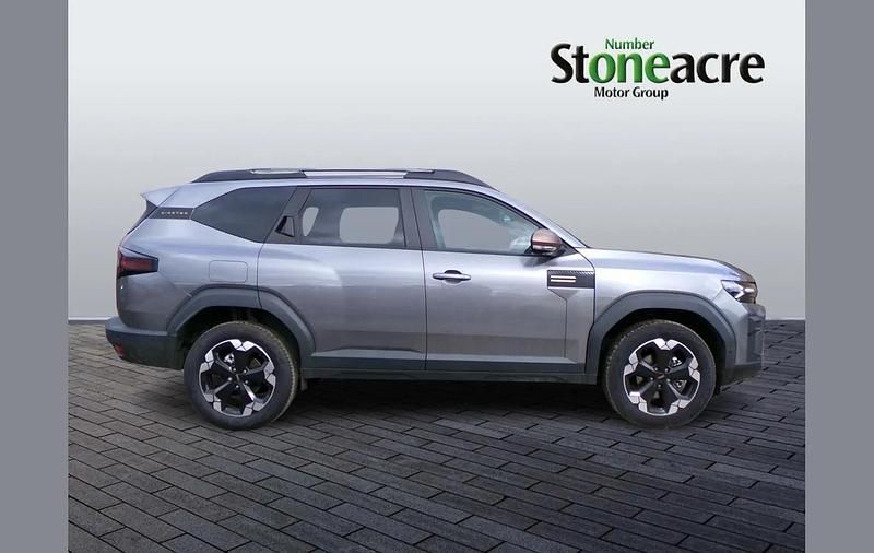 Nouă Dacia Bigster Extreme 140 CP (102 kW) 2025 Gri SUV