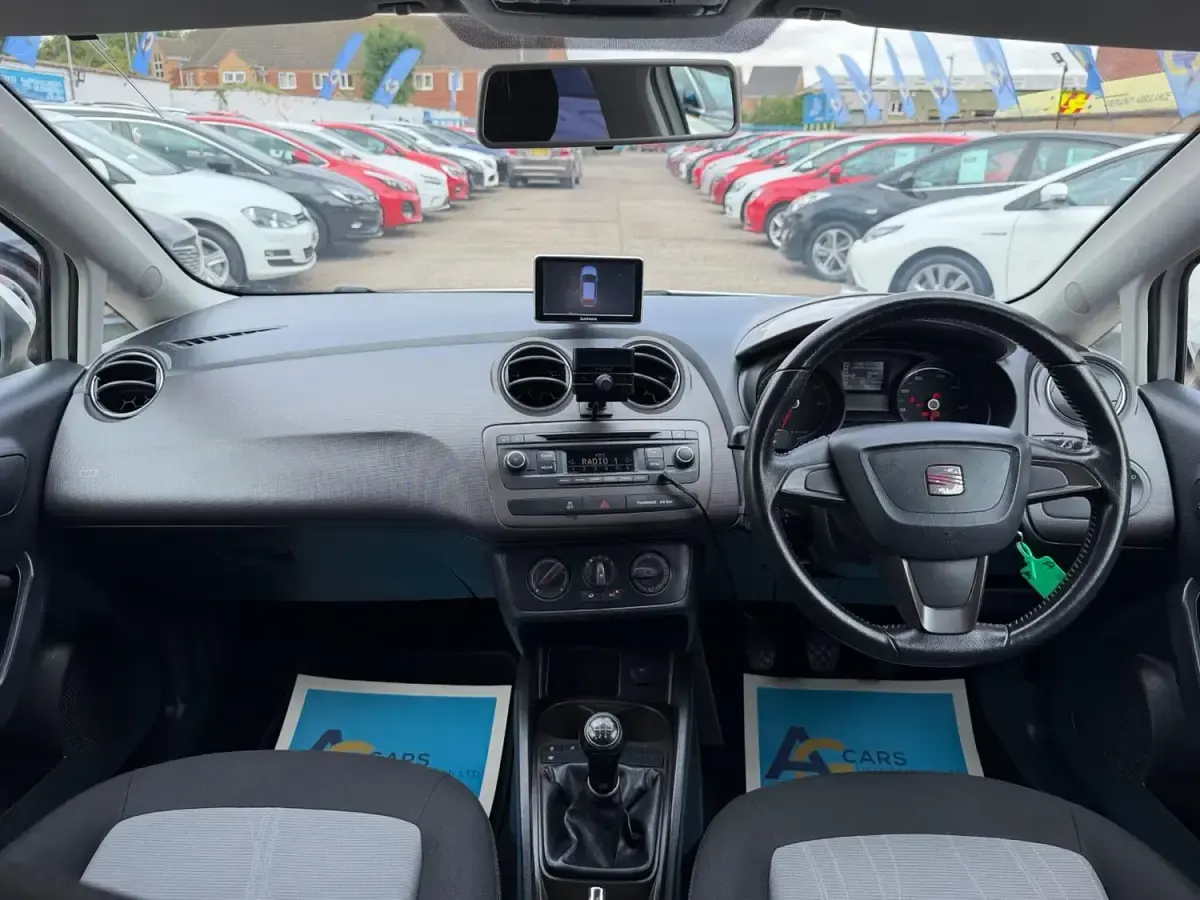 Used Seat Ibiza 85 HP (62 kW) 2013 White Hatchback