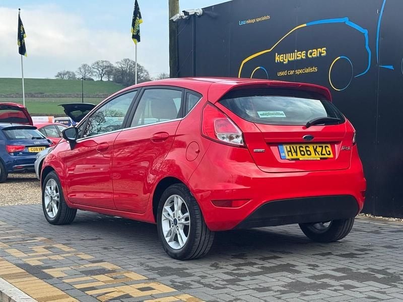 Used Ford Fiesta Zetec 2016 Red Hatchback