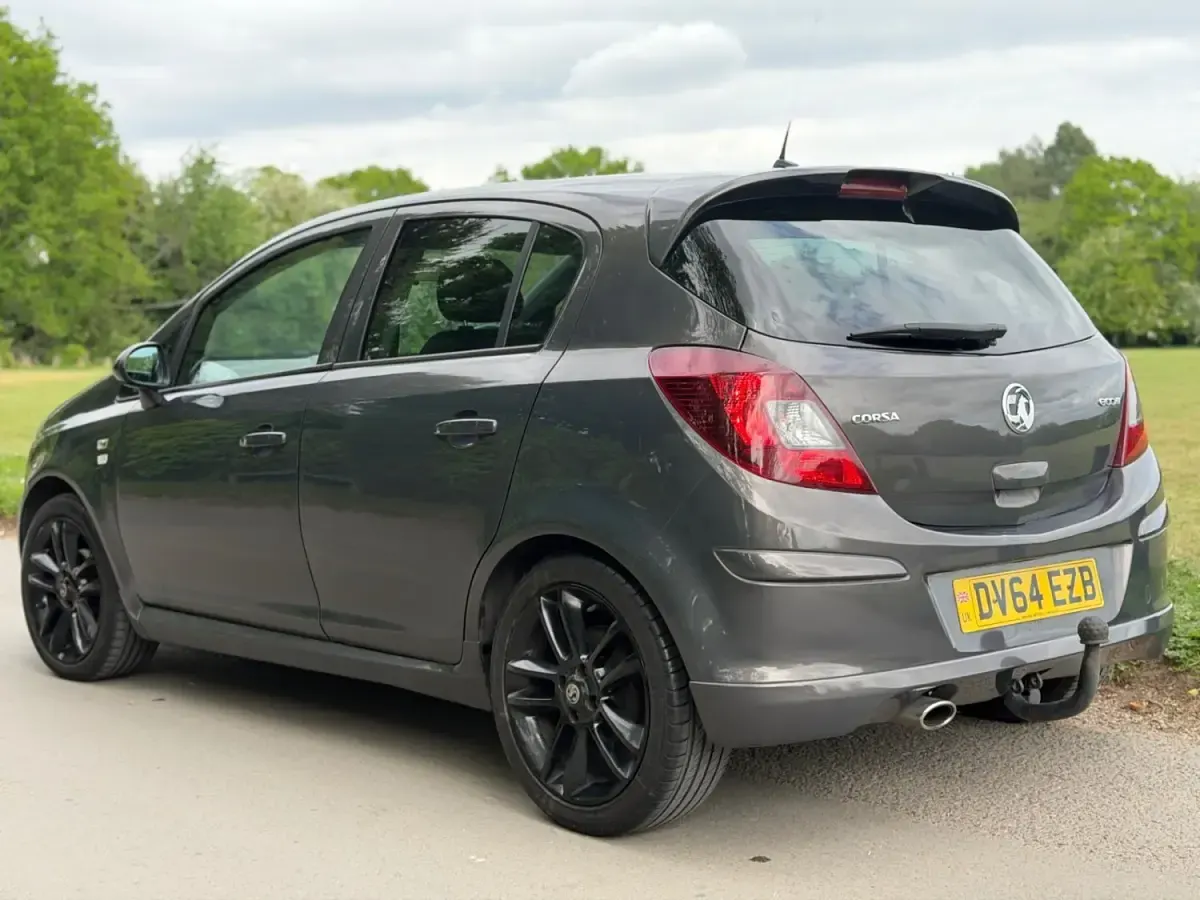 Używany Vauxhall Corsa Edition 2015 Szary Hatchback