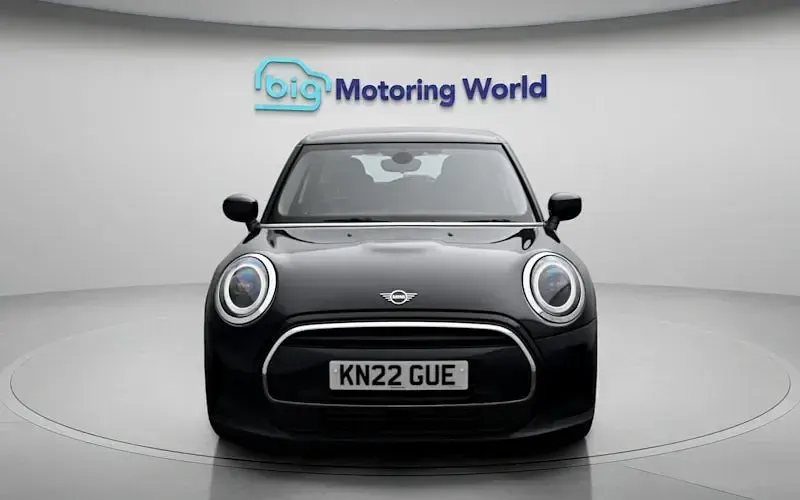 Used Mini ONE Classic 102 HP (75 kW) 2022 Blue/black Hatchback