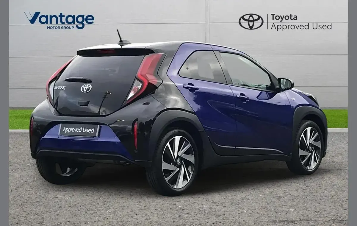 Used Toyota Aygo X 72 HP (52 kW) 2025 Blue SUV