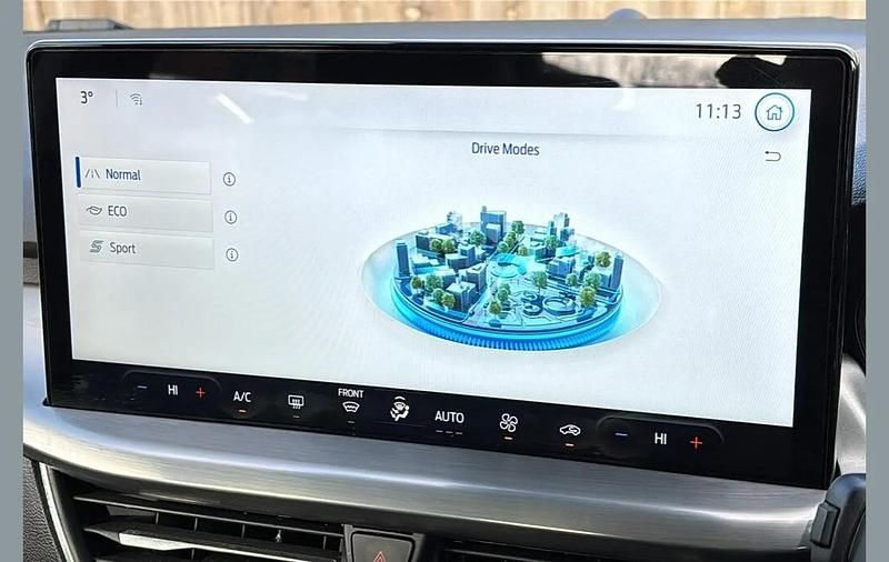 Used Ford Focus Titanium 153 HP (112 kW) 2022 Blue Hatchback