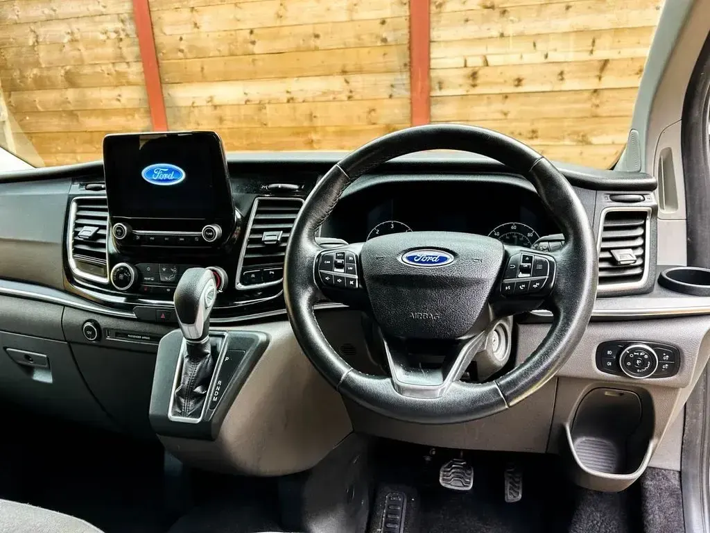 Used Ford Tourneo Titanium 130 HP (95 kW) 2020 Silver MPV