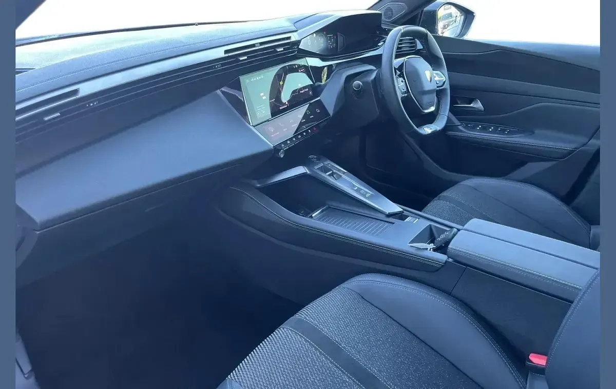 Usado Peugeot 308 GTi 134 HP (98 kW) 2025 Cinzento Carrinha