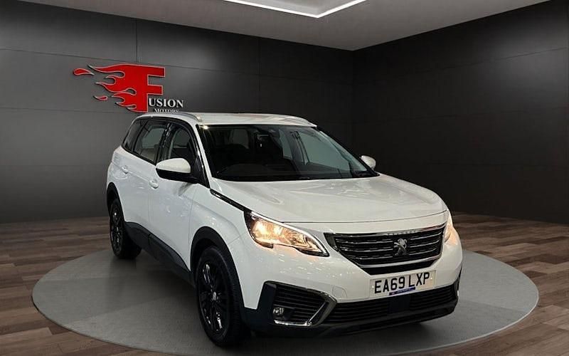 Second-hand Peugeot 5008 Active 131 CP (96 kW) 2019 Alb SUV