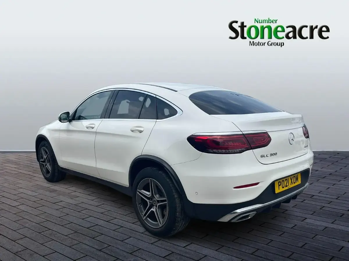 Used Mercedes GLC300 AMG line 258 HP (189 kW) 2021 White SUV