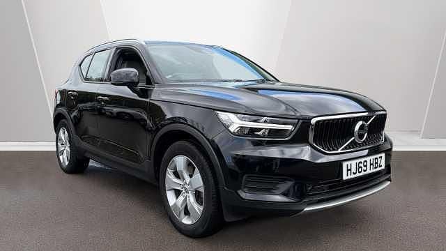 Black Used 2019 Volvo XC40 Momentum SUV | £19,295 (Fair price) - Image 1/3