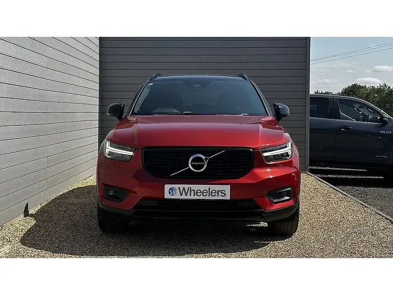 Used Volvo XC40 R-Design 2018 Red SUV