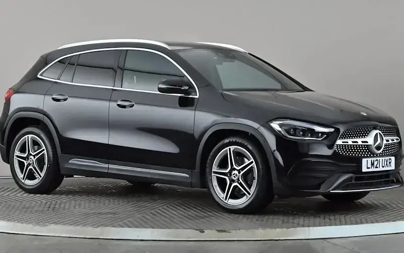 Used Mercedes GLA180 AMG Line Premium Plus 136 HP (100 kW) 2021 SUV
