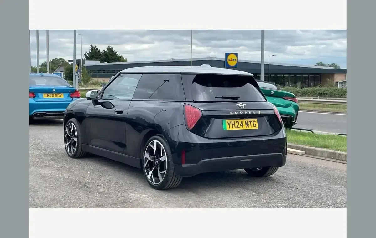 Used Mini Cooper Exclusive 160 kW (218 HP) 2024 Black Hatchback