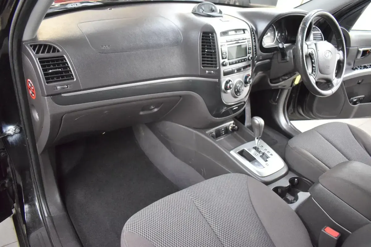 Used Hyundai Santa Fe Style 197 HP (144 kW) 2010 Black SUV