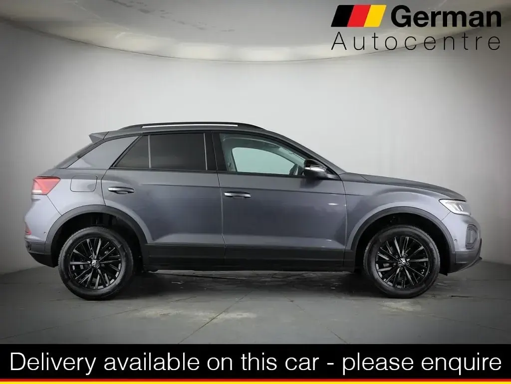 Usado VW T-Roc Life 150 HP (110 kW) 2023 Cinzento SUV