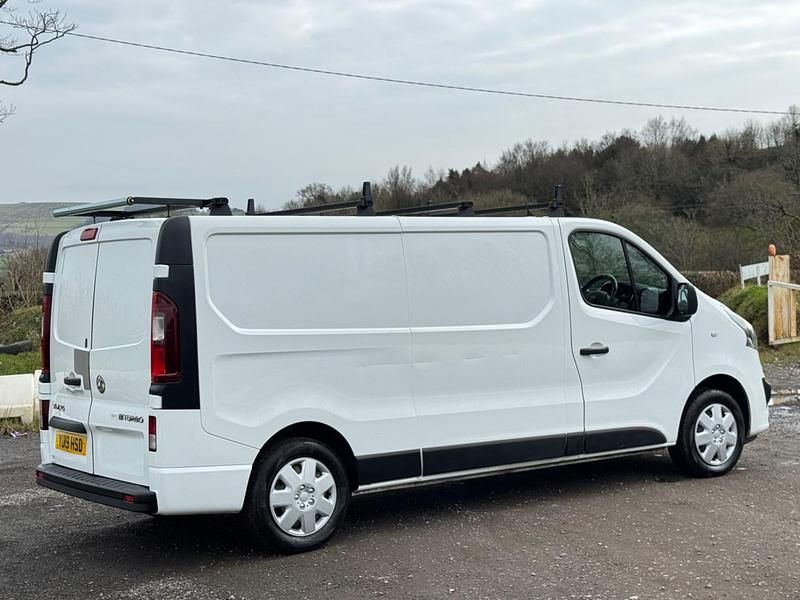 Used Vauxhall Vivaro Sportive 125 HP (91 kW) 2019 White MPV