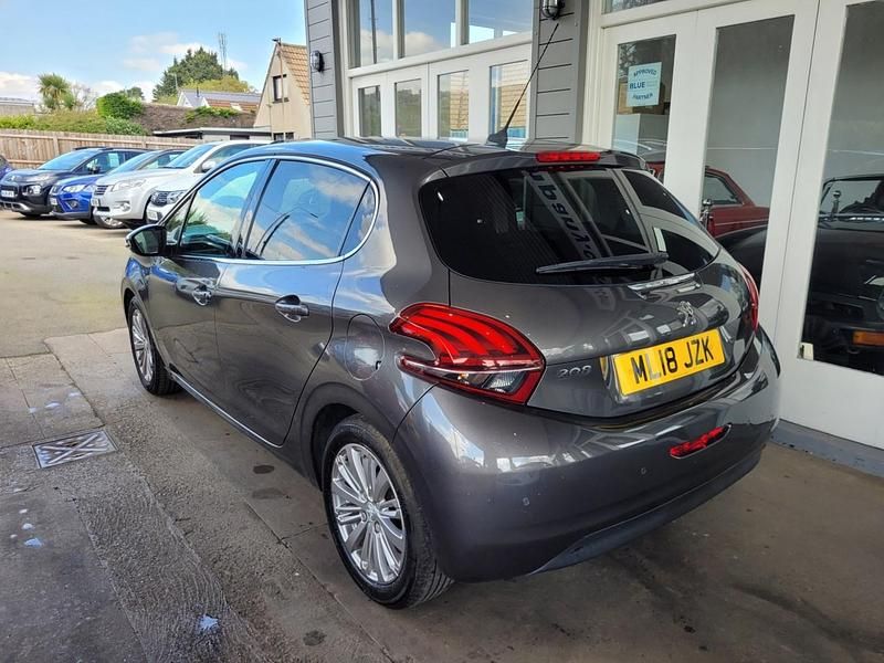 Second-hand Peugeot 208 Allure 2018 Gri Hatchback