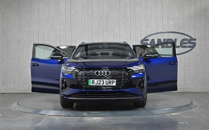 Used Audi Q4 e-tron 150 kW (204 HP) 2023 Blue SUV