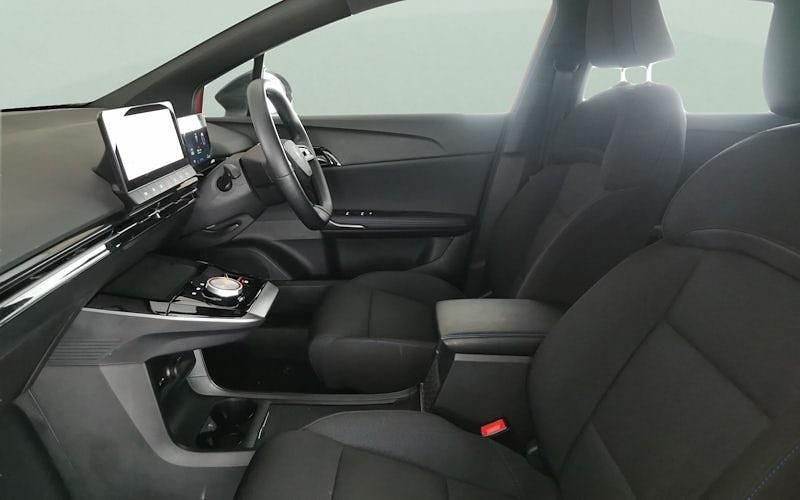 Used MG MG4 EV SE 125 kW (170 HP) 2023 Red Hatchback