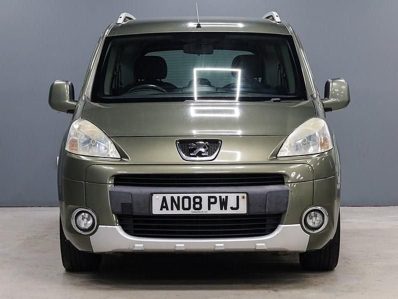 Used Peugeot Partner Tepee S 90 HP (66 kW) 2008 Grey MPV