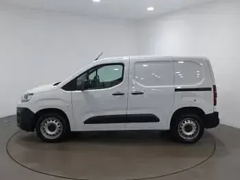 Used Citroën Berlingo 100 HP (73 kW) 2024 White MPV