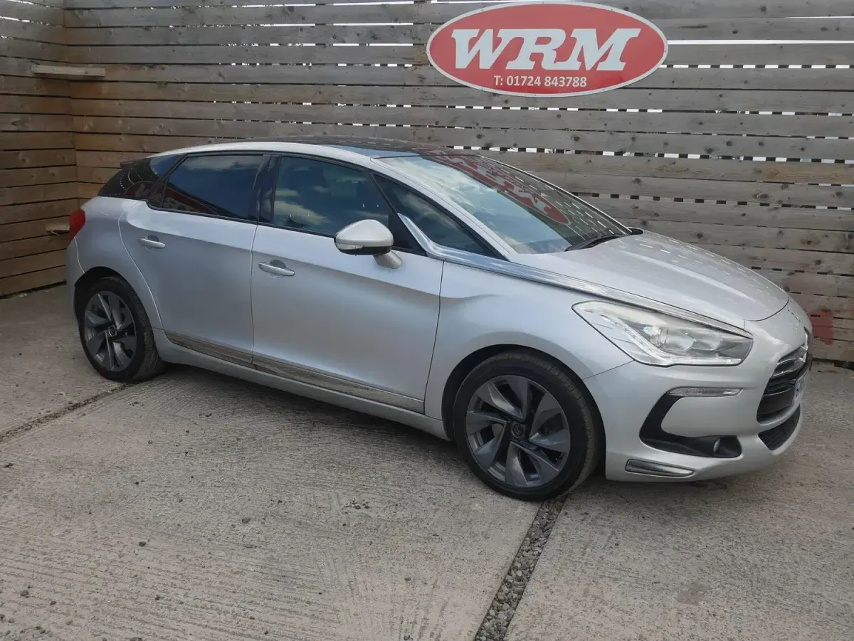 Used Citroën DS5 160 HP (117 kW) 2013 Silver Hatchback