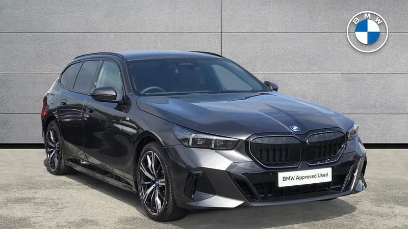 Grey New 2025 BMW 530e M Sport Estate | £50,995 (Fair price) - Image 1/4