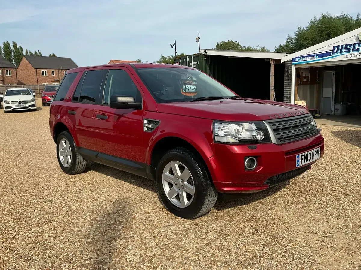 Used Land Rover Freelander 2 187 HP (137 kW) 2013 Red SUV