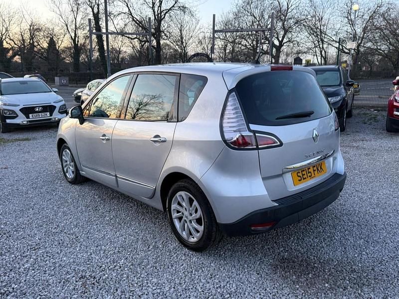 Used Renault Scénic III Dynamique 110 HP (80 kW) 2015 Silver MPV